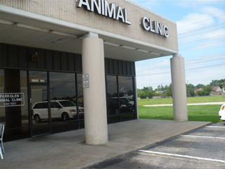 Parkglen Animal Clinic storefront in Stafford, TX
